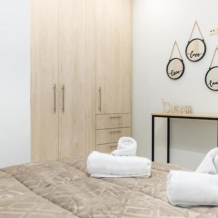 P&K Luxury Apartments 1 カラマタ エクステリア 写真