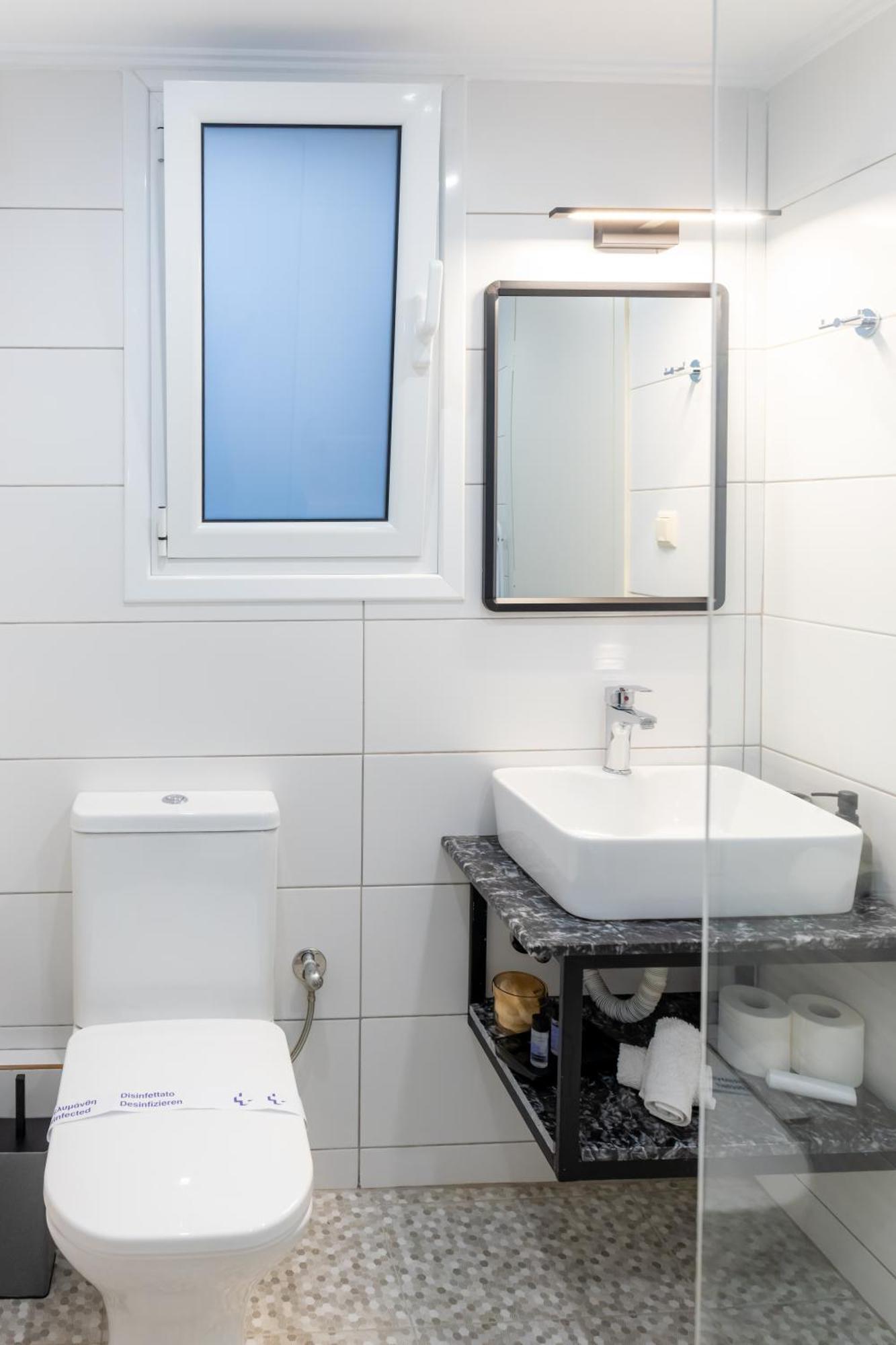 P&K Luxury Apartments 1 カラマタ エクステリア 写真