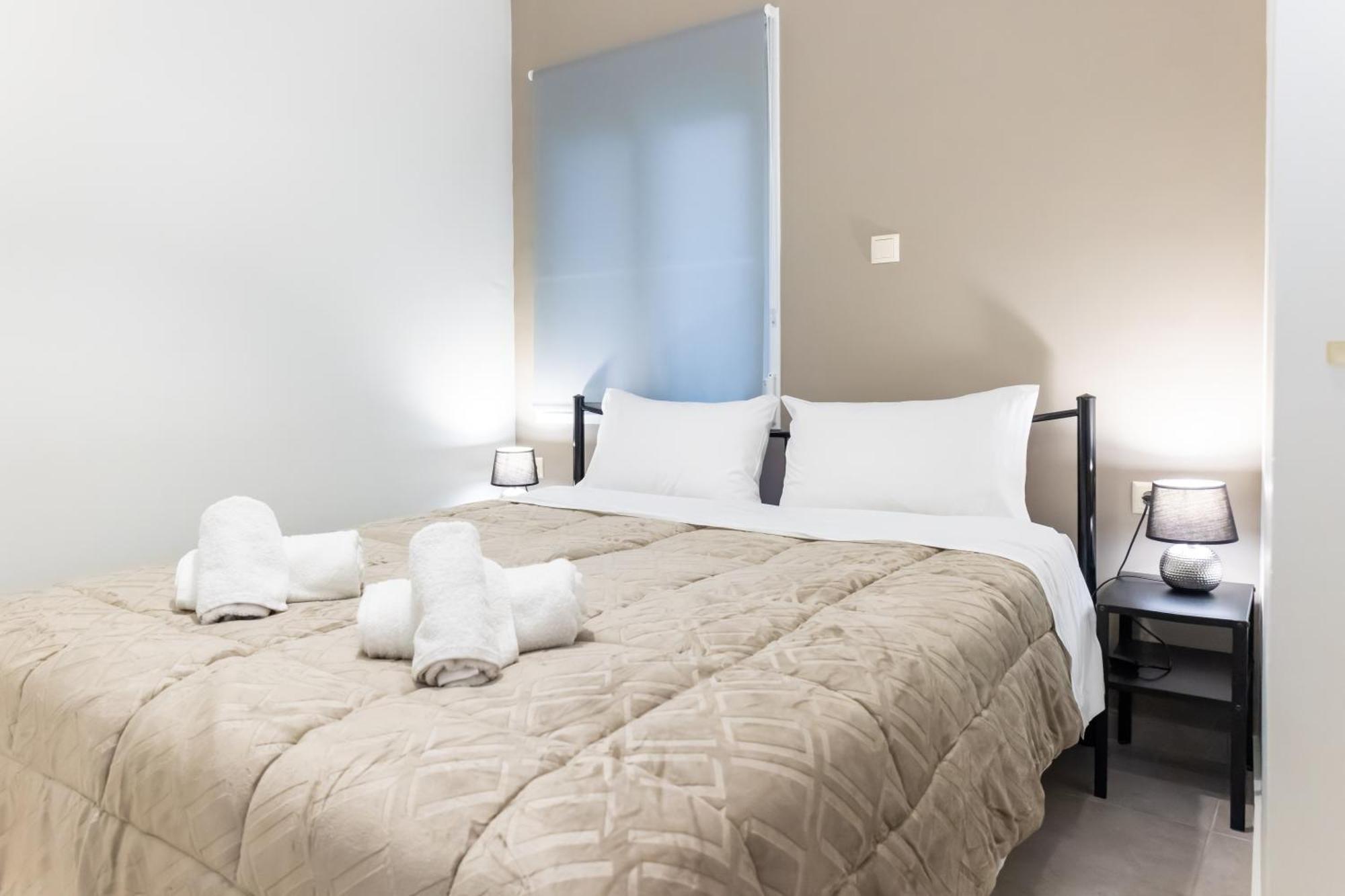 P&K Luxury Apartments 1 カラマタ エクステリア 写真